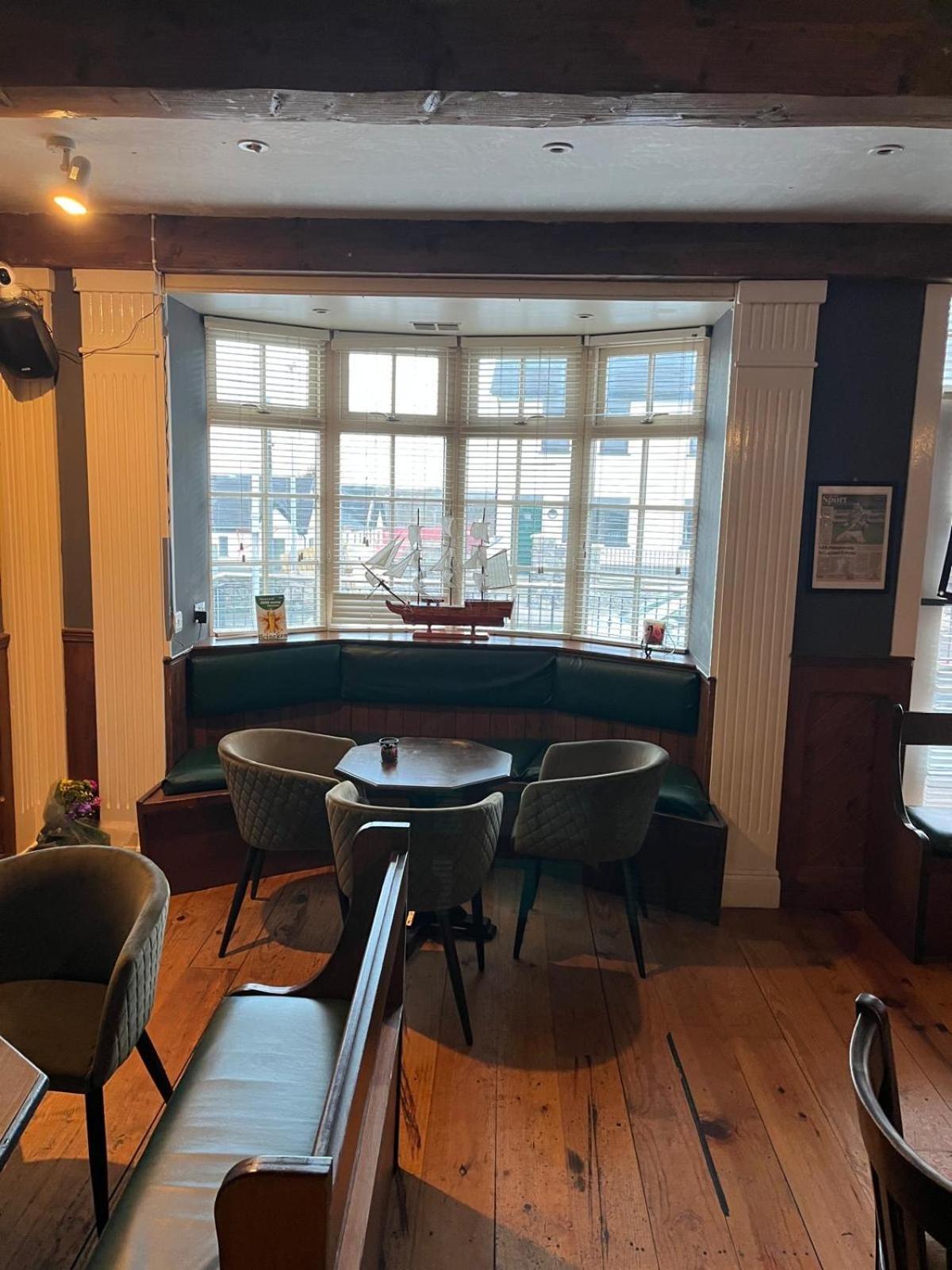 Moycullen The Coach House Inn מראה חיצוני תמונה